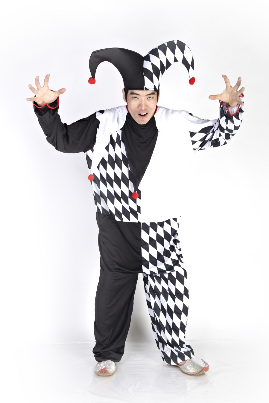 블랙엔화이트삐에로